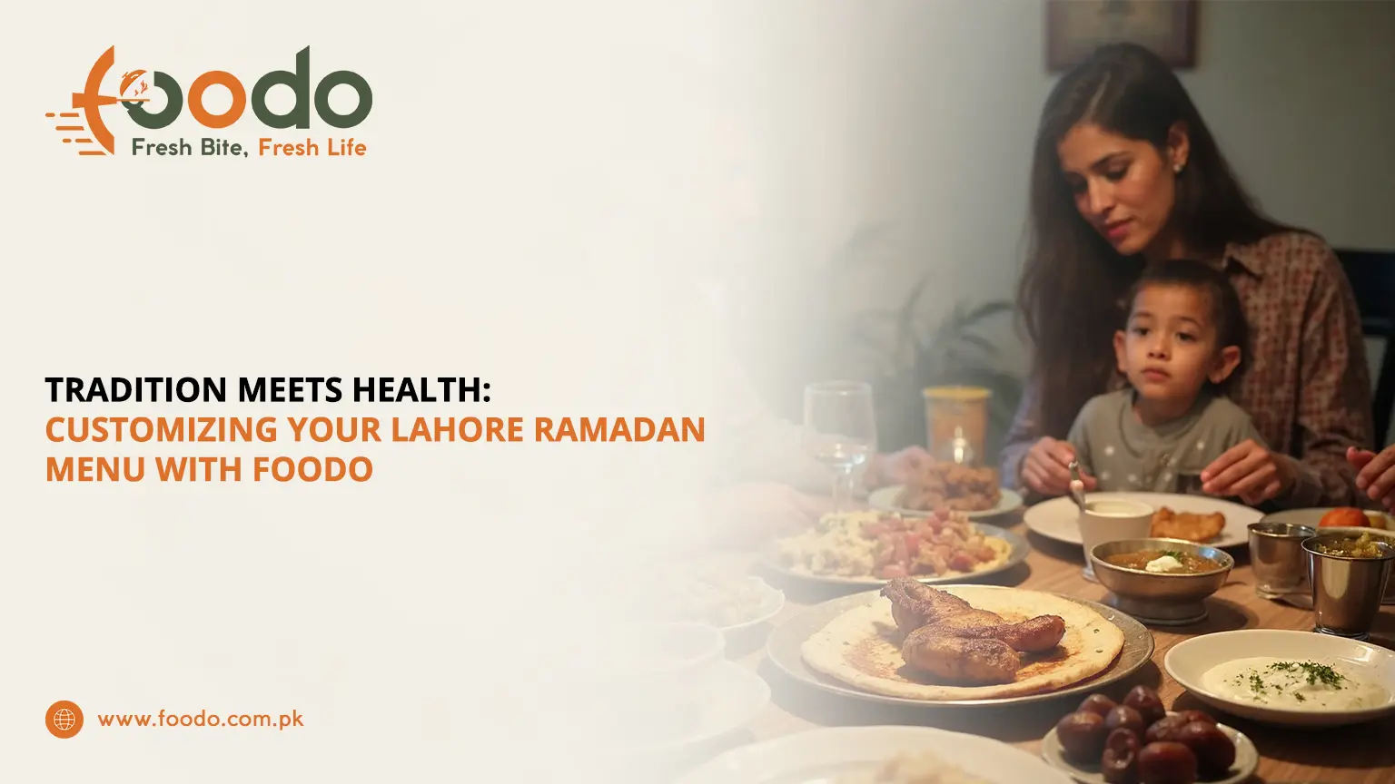 Family enjoying a traditional Lahori Ramadan Iftar meal with customized healthy dishes from Foodo – tradition meets health in Lahore
